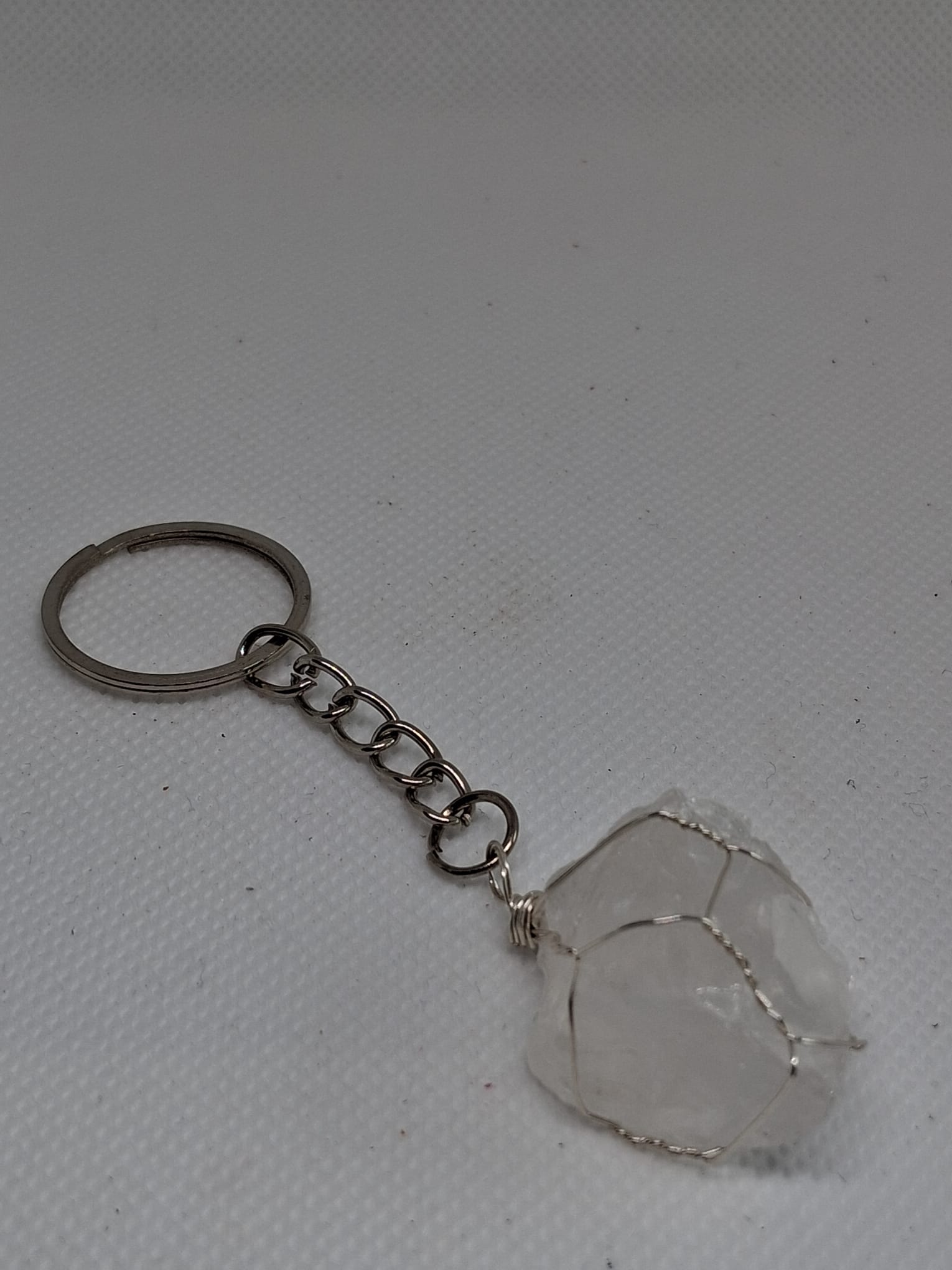 Bergkristal Sleutelhanger | Zilverkleurig met draad | 3 à 4 cm | Zuivering, Helderheid & Balans